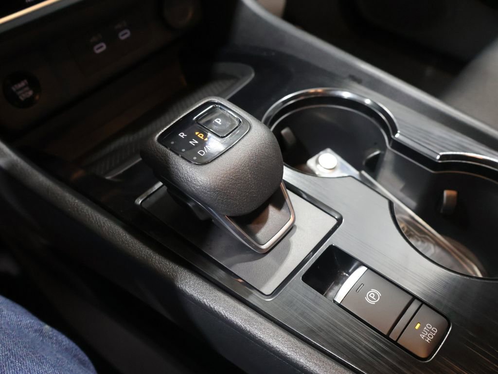 Used 2024 Nissan Rogue SV image 30