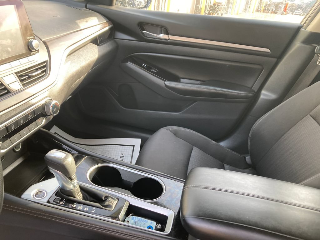 Used 2023 Nissan Altima 2.5 SV FWD image 15