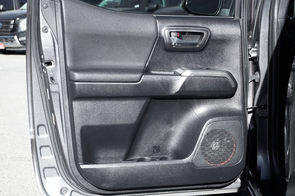Used 2021 Toyota Tacoma TRD Pro AWD/4WD image 35