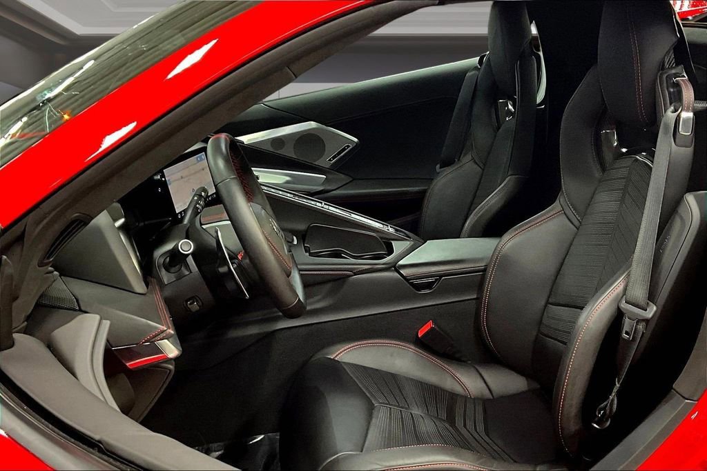 Used 2021 Chevrolet Corvette Stingray Premium Conv w/ Z51 Performance Package RWD image 20