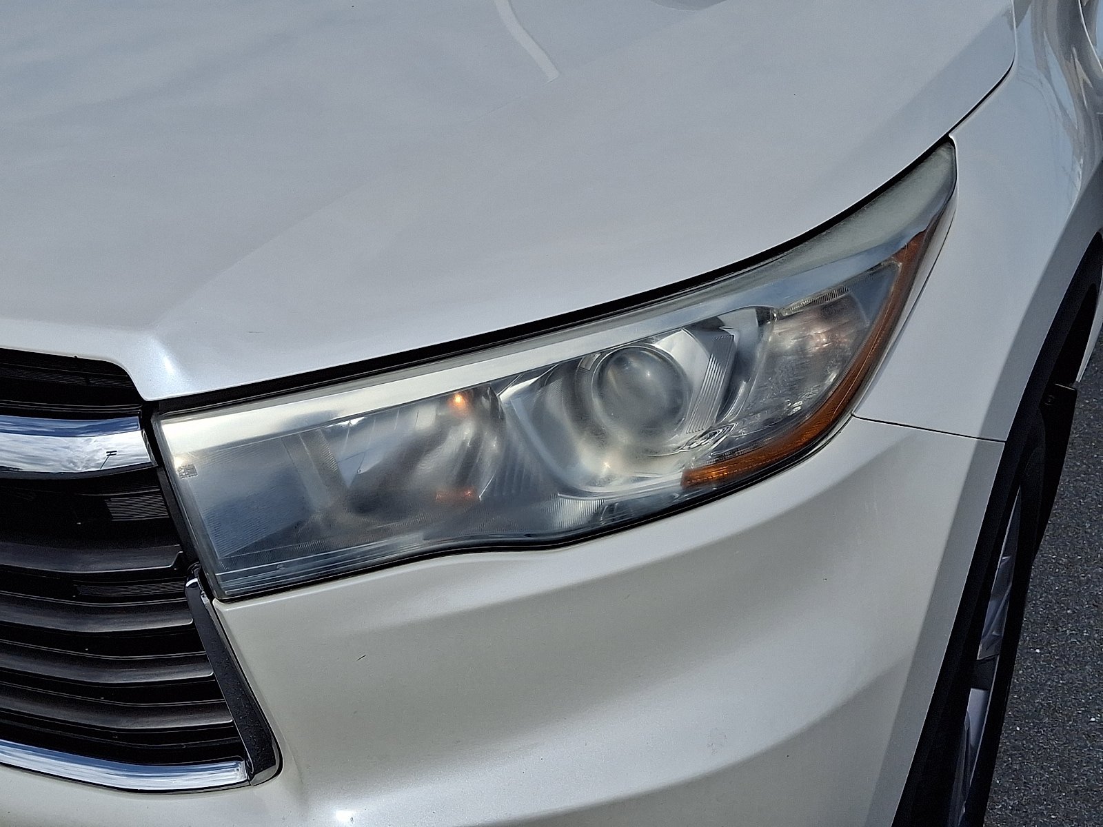Used 2015 Toyota Highlander XLE AWD/4WD image 10