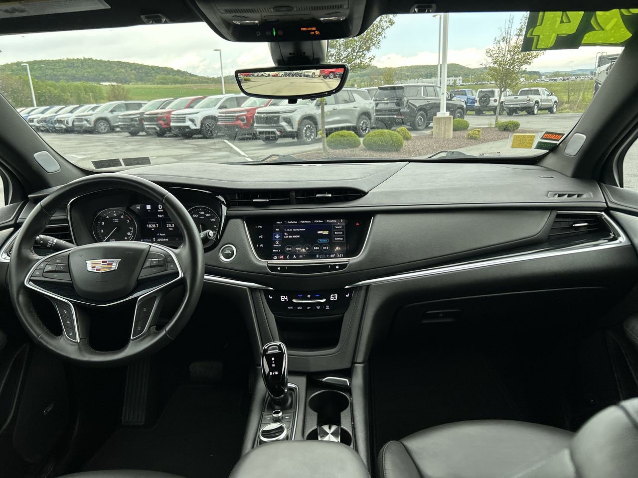 Used 2024 Cadillac XT5 Premium Luxury w/ Technology Package AWD/4WD image 17