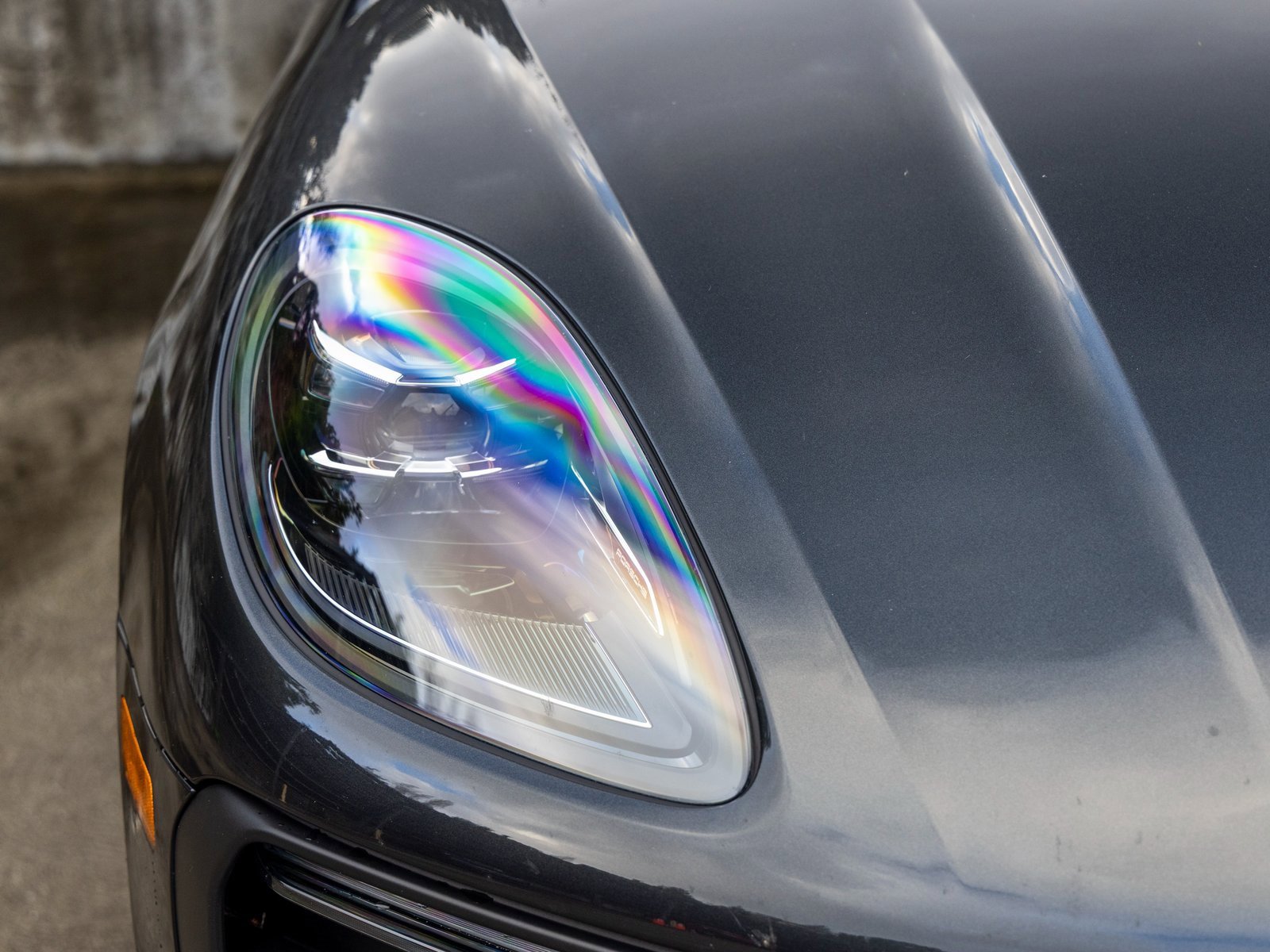 Certified 2025 Porsche Macan image 14