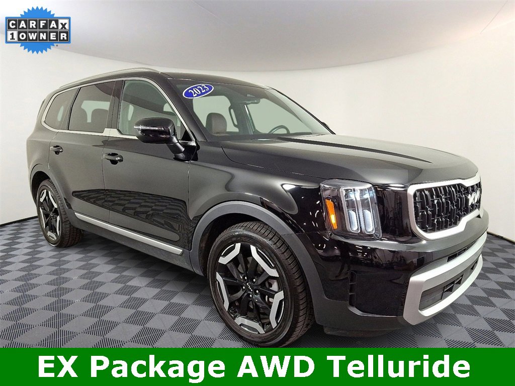 Used 2023 Kia Telluride EX w/ EX Captain's Chair Package image 1
