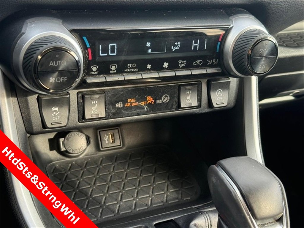 Used 2023 Toyota RAV4 XLE Premium image 21