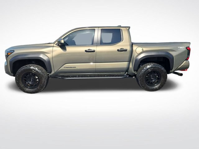 Used 2024 Toyota Tacoma TRD Off-Road AWD/4WD image 2
