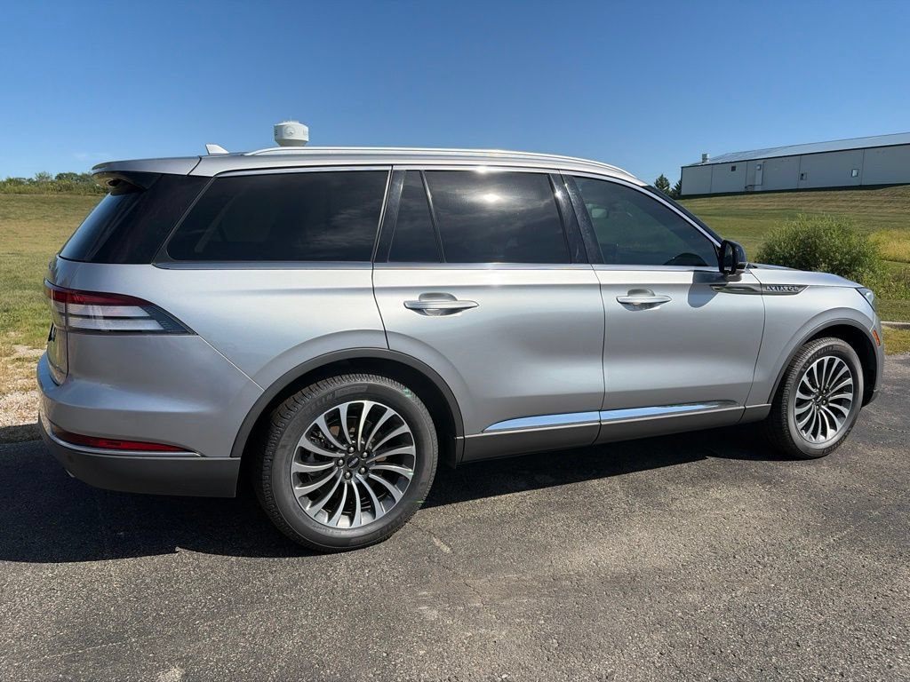 Used 2020 Lincoln Aviator Reserve w/ Class IV Trailer Tow Package AWD/4WD image 4