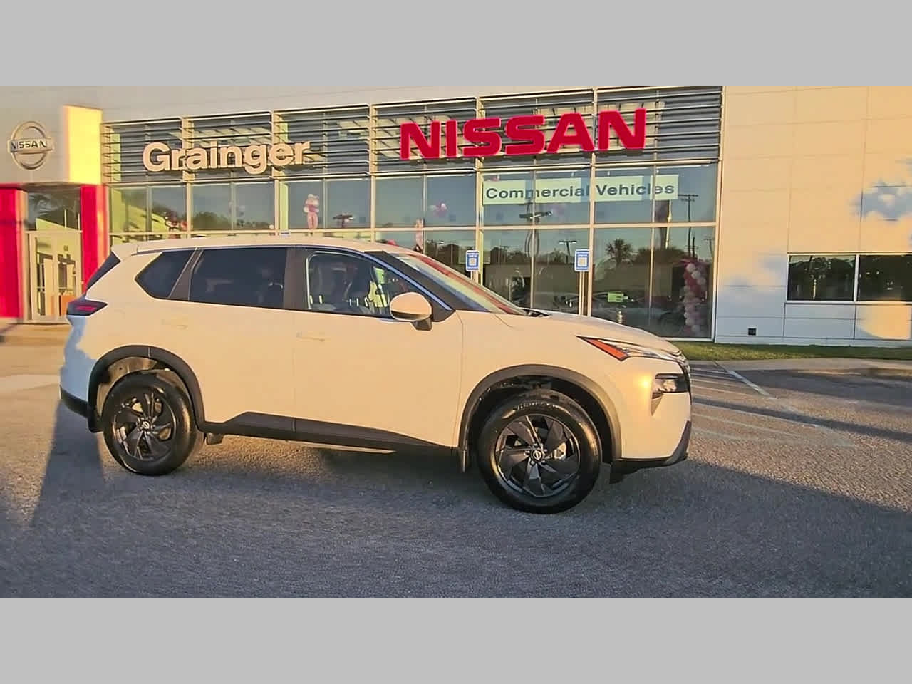 Used 2026 Nissan Rogue SV AWD/4WD image 37