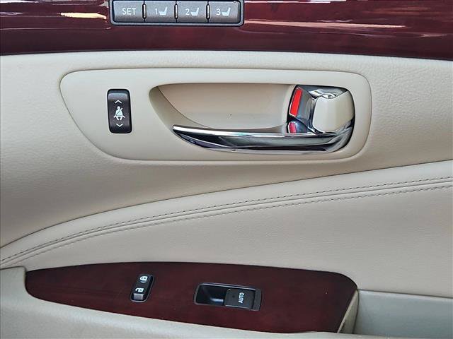 Used 2012 Lexus LS 460 L w/ Luxury Pkg RWD image 15