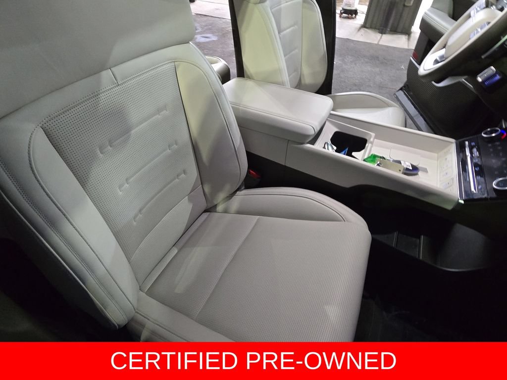 Used 2025 Hyundai Santa Fe Calligraphy FWD image 10