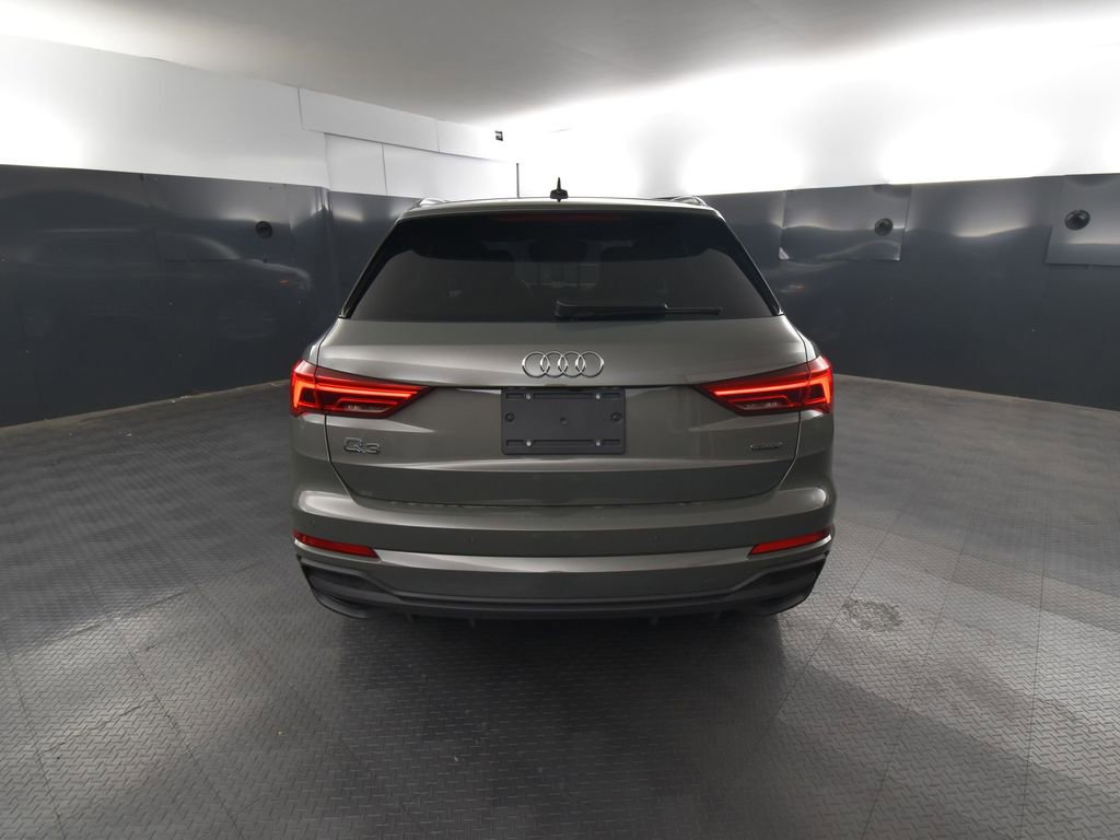 New 2025 Audi Q3 2.0T Premium image 4