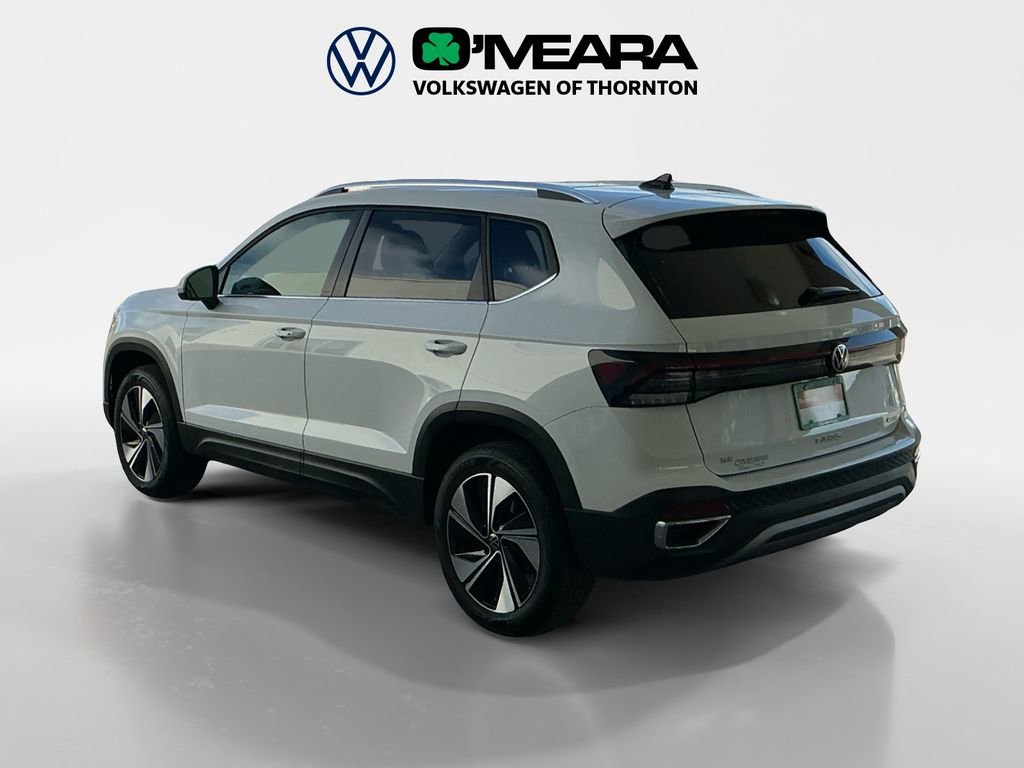 Certified 2025 Volkswagen Taos SE w/ Panoramic Sunroof Package image 3