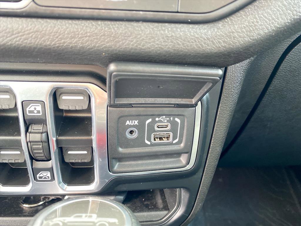 Used 2024 Jeep Gladiator Sport AWD/4WD image 13