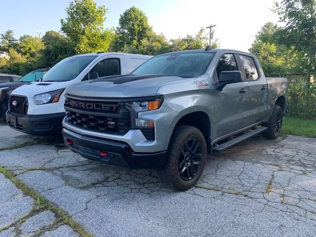 Used 2025 Chevrolet Silverado 1500 Custom Trail Boss AWD/4WD image 4