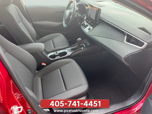 Used 2025 Toyota Corolla LE FWD image 14