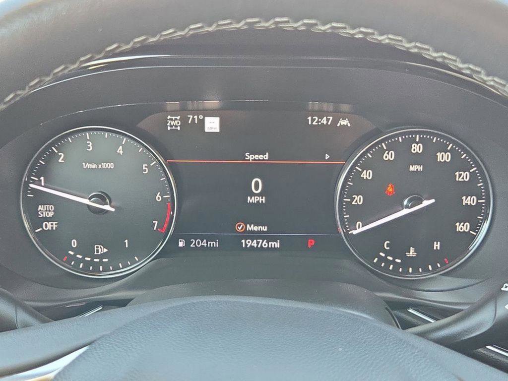 Used 2023 Buick Envision Avenir image 24