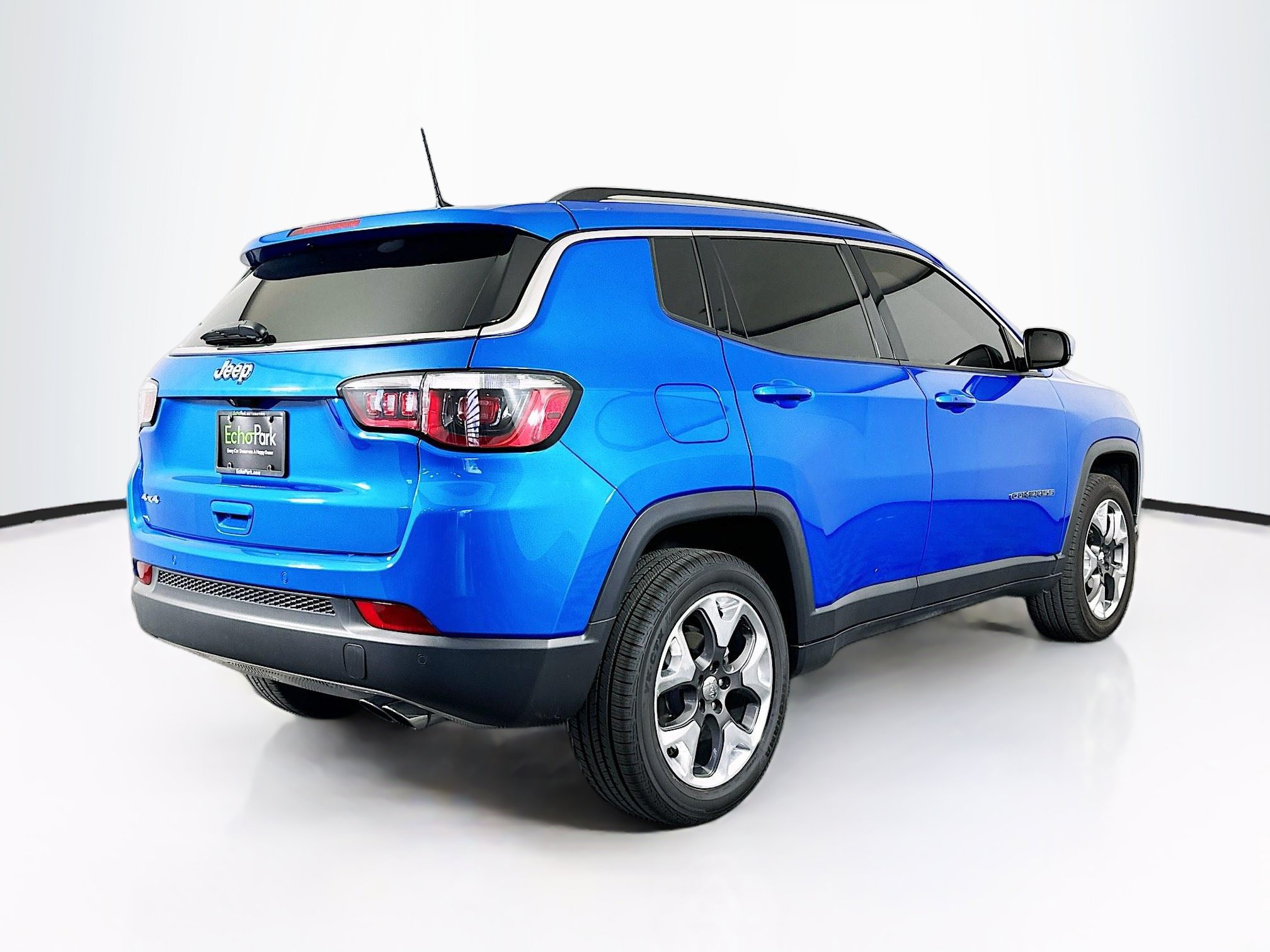 Used 2019 Jeep Compass Limited w/ Safety & Security Group AWD/4WD image 9