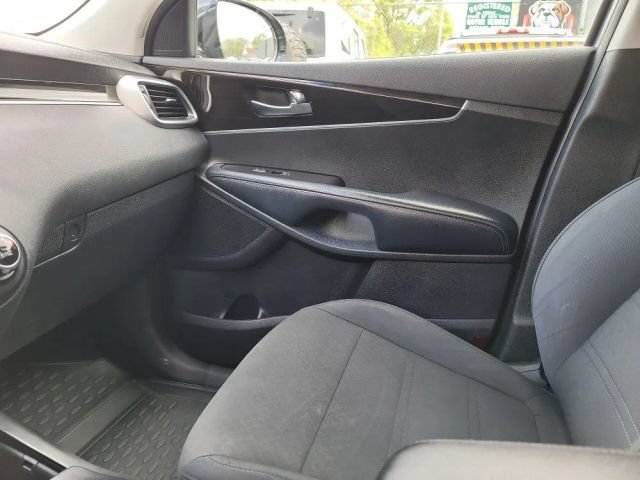 Used 2019 Kia Sorento AWD V6 image 20