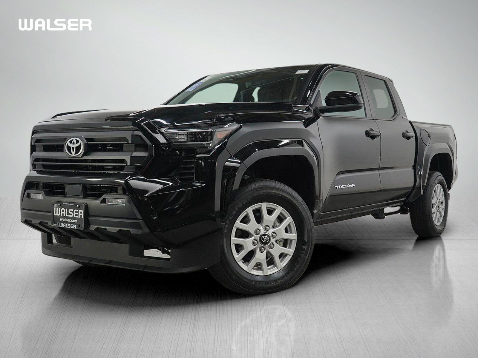 Used 2025 Toyota Tacoma SR5 AWD/4WD image 1