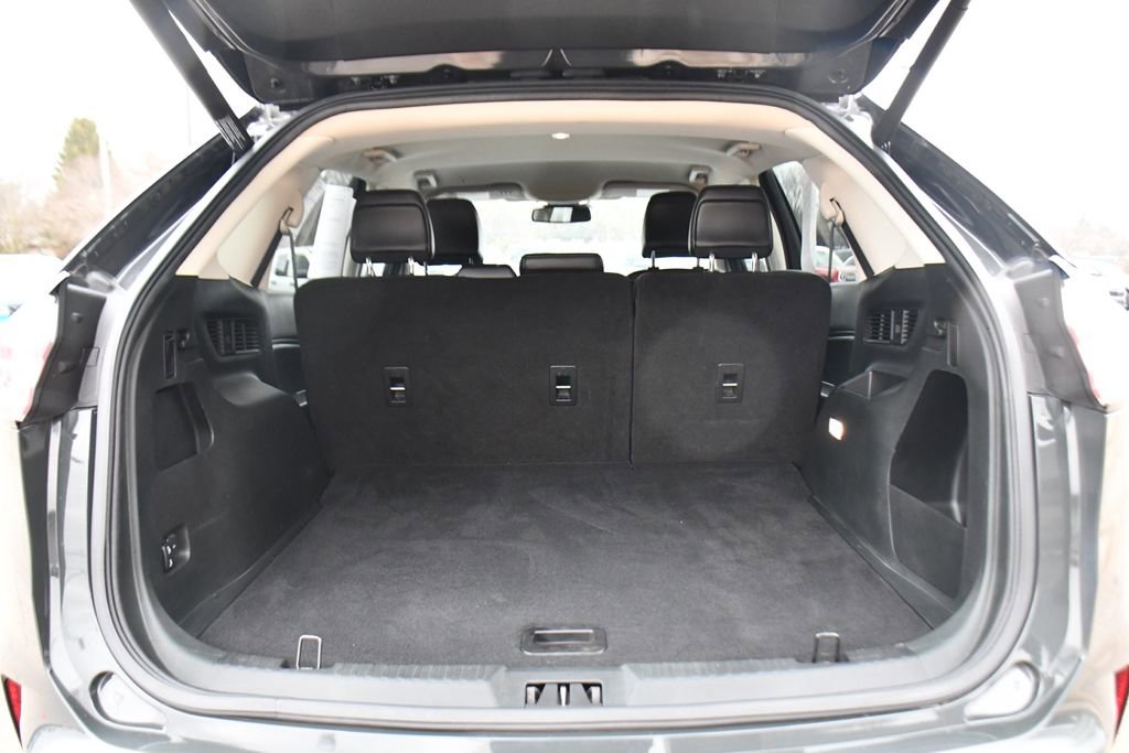 Used 2021 Ford Edge SEL w/ Convenience Package image 18