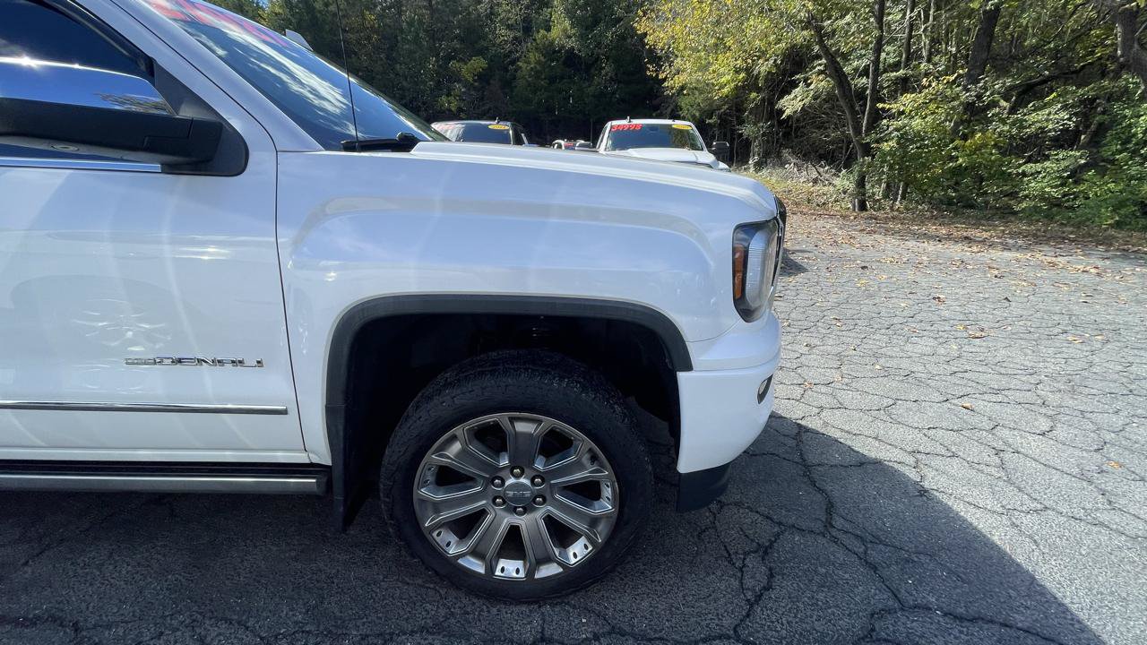 Used 2017 GMC Sierra 1500 Denali w/ Denali Ultimate Package AWD/4WD image 12