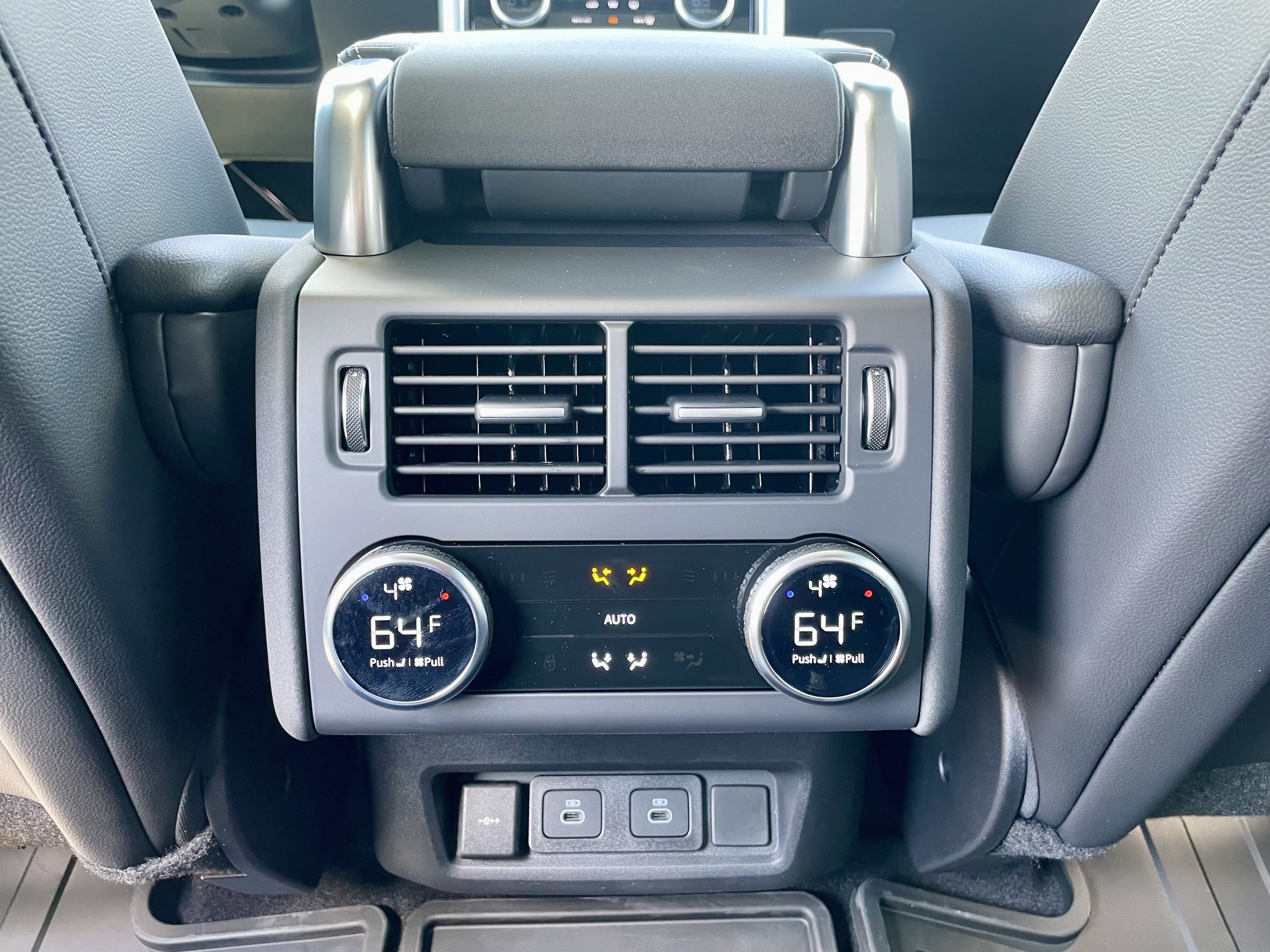 Certified 2025 Land Rover Discovery Dynamic SE AWD/4WD image 28