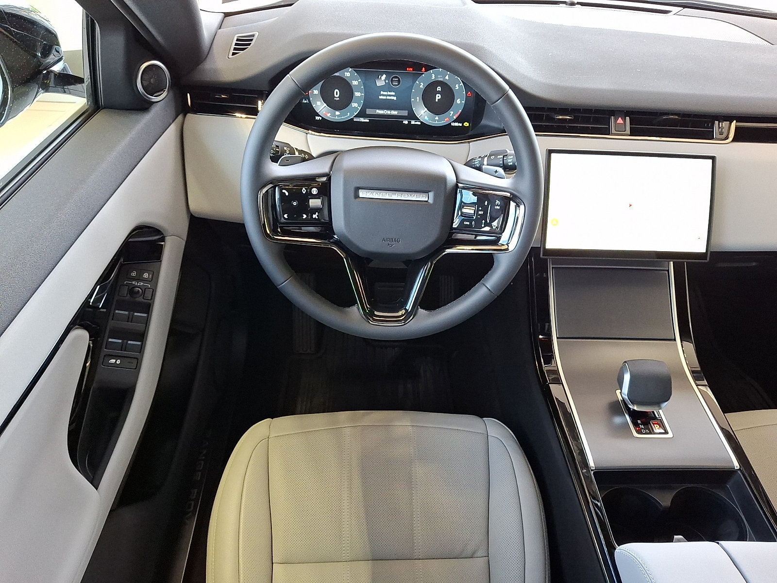 New 2026 Land Rover Range Rover Evoque S AWD/4WD image 4
