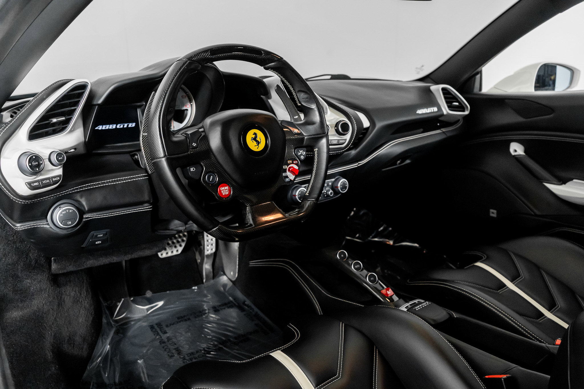 Used 2016 Ferrari 488 GTB image 2