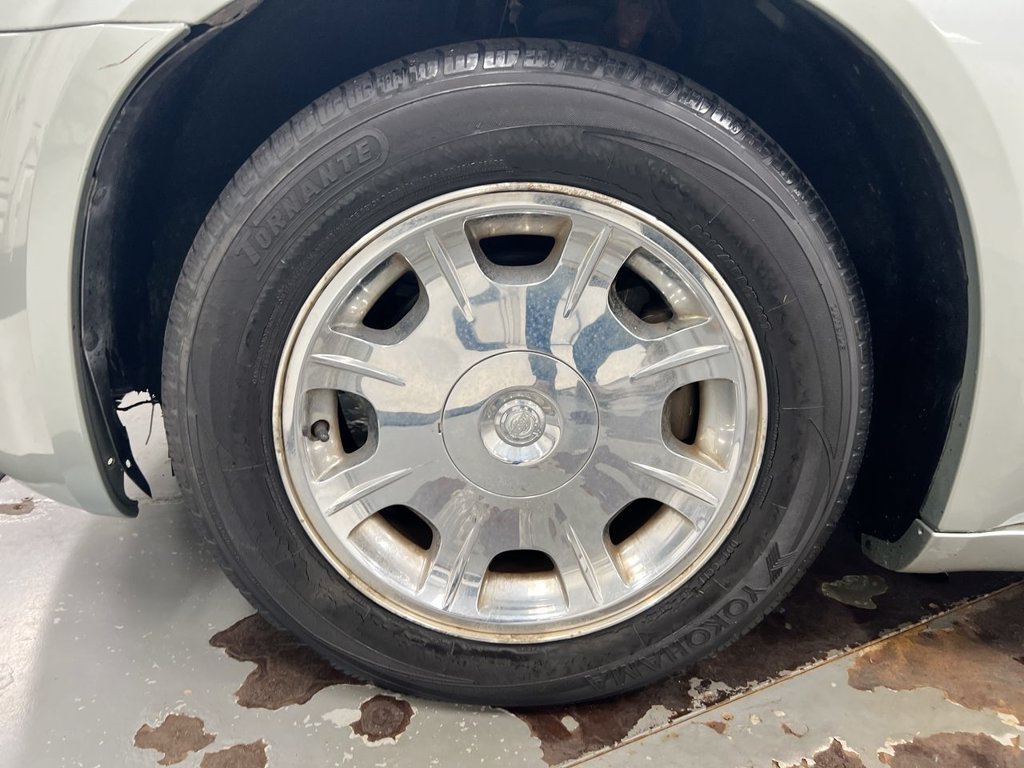 Used 2005 Chrysler 300 Touring RWD image 25