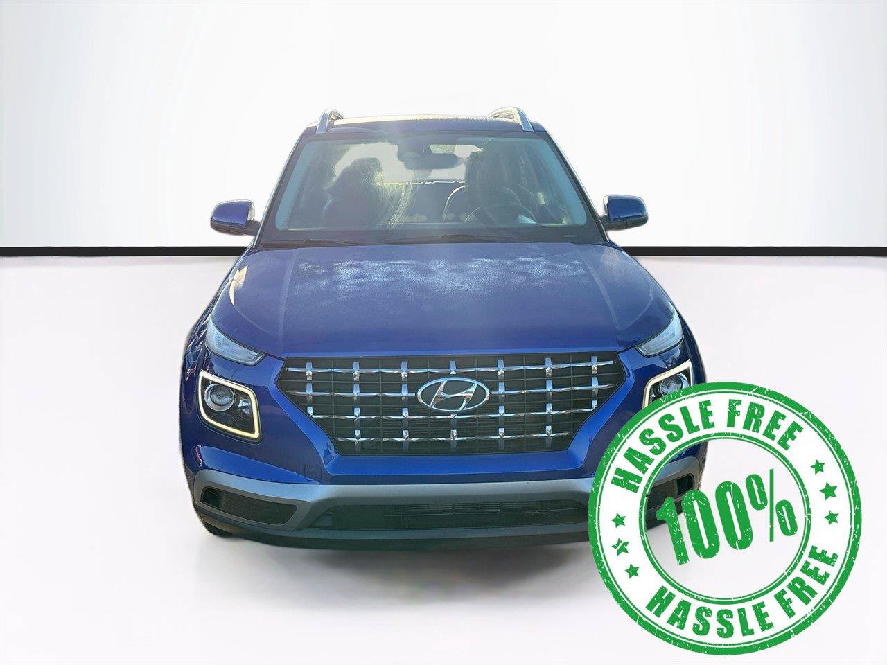 Used 2023 Hyundai Venue Limited FWD image 2