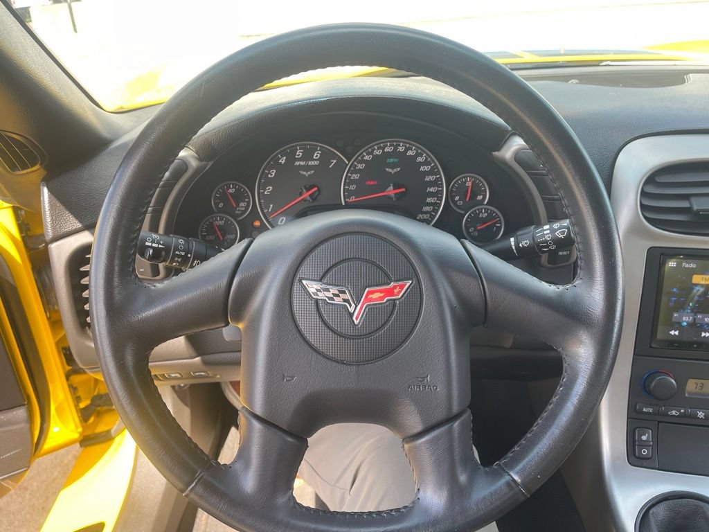 Used 2005 Chevrolet Corvette Convertible w/ Preferred Equipment Group RWD image 12
