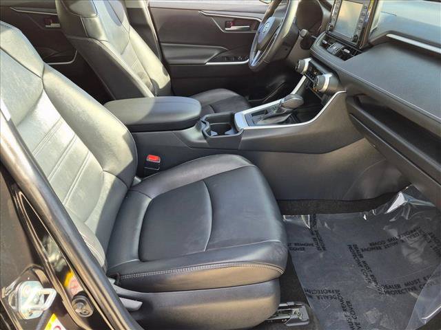 Used 2019 Toyota RAV4 XLE Premium FWD image 20