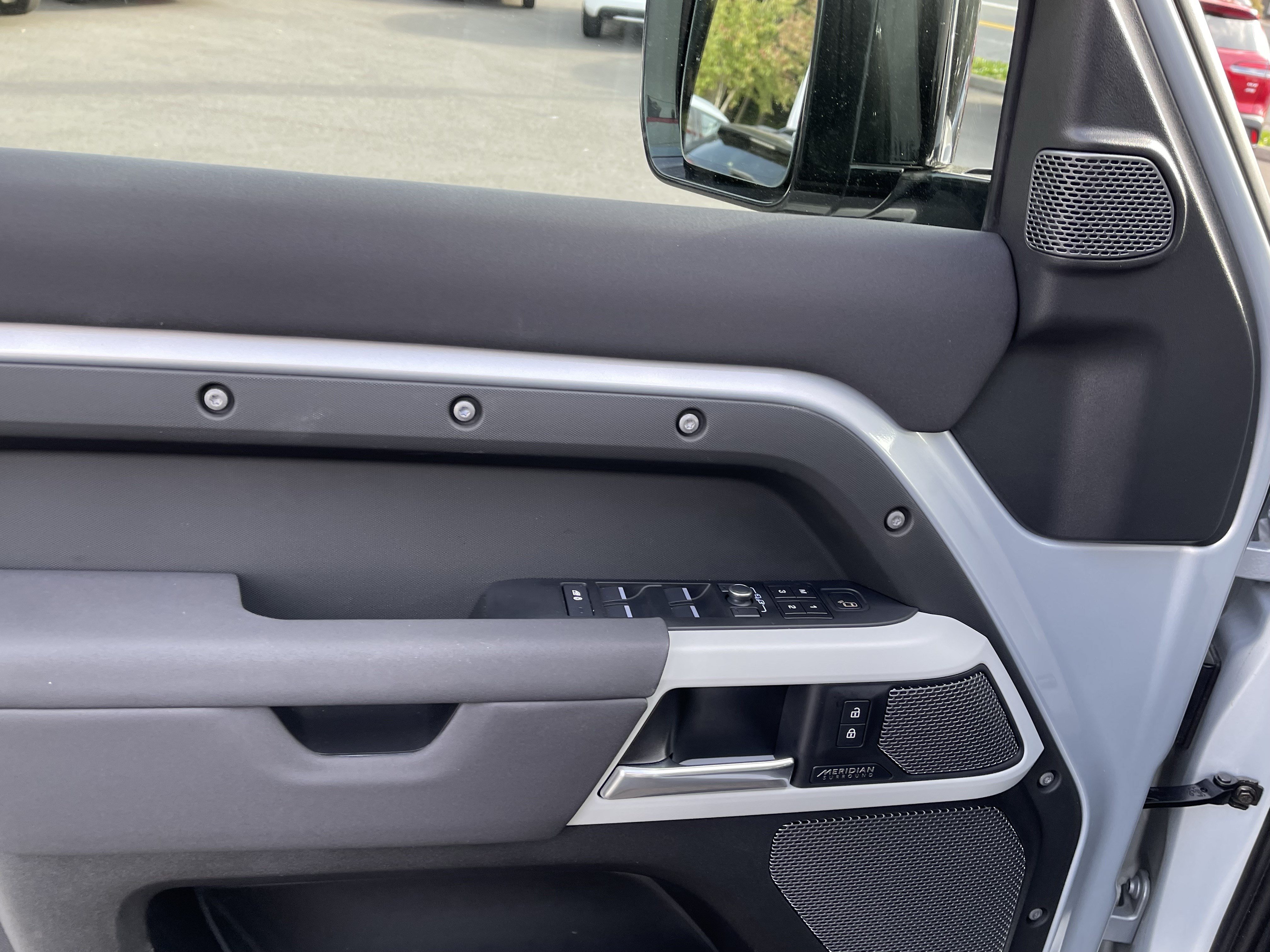 Used 2022 Land Rover Defender 110 SE AWD/4WD image 16