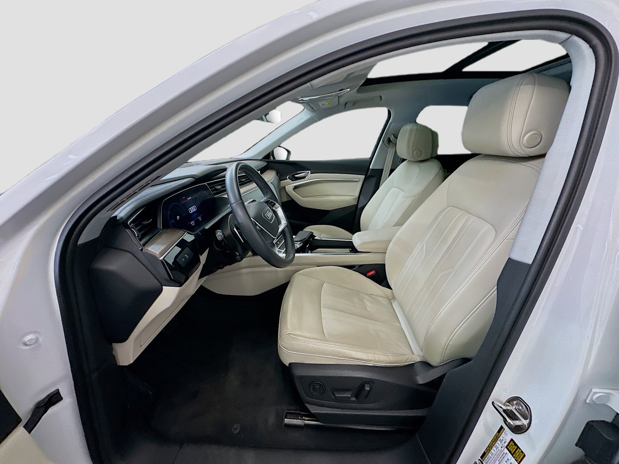 Used 2021 Audi e-tron Premium w/ Convenience Plus Package AWD/4WD image 13