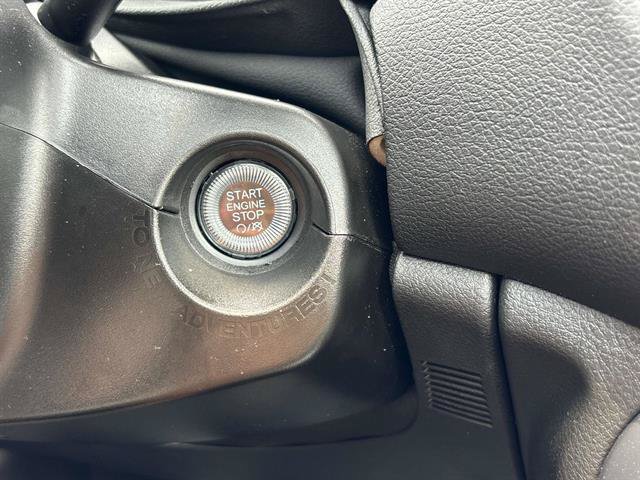 Certified 2023 Jeep Renegade Latitude w/ Sun/Sound Group AWD/4WD image 28