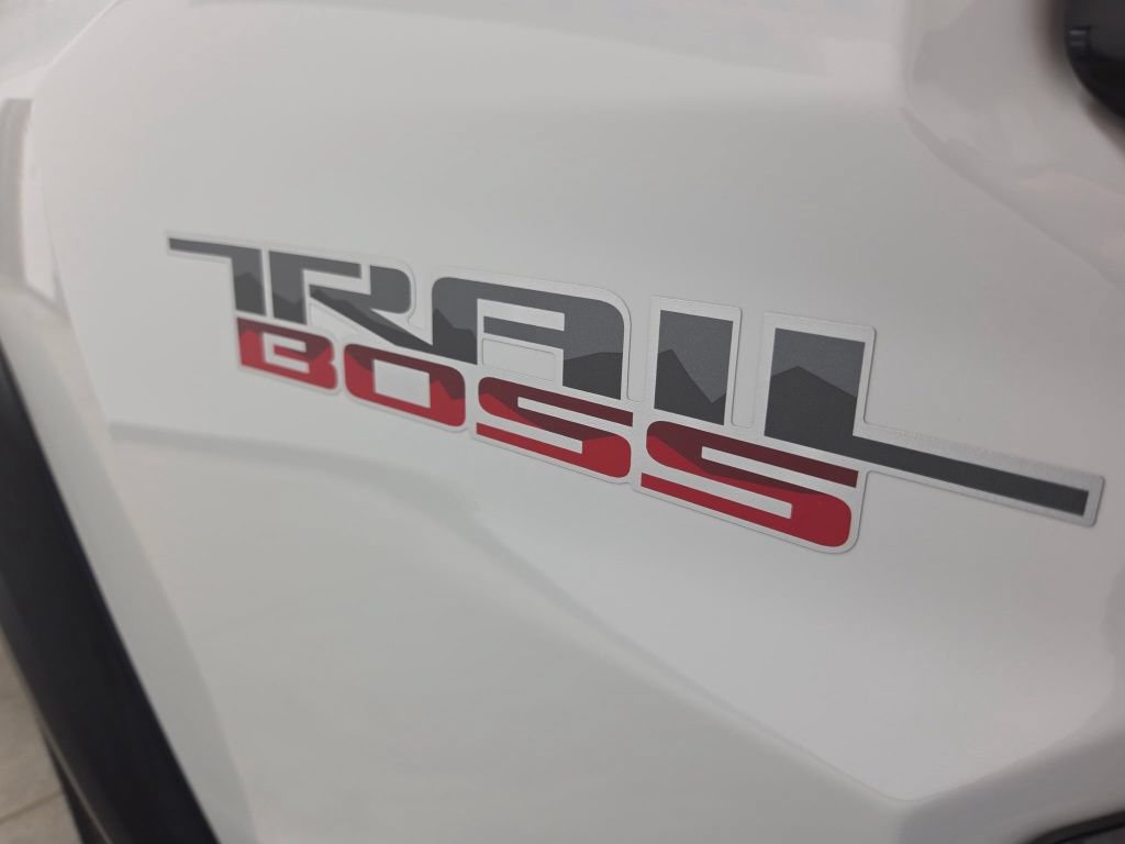 Used 2024 Chevrolet Colorado Trail Boss w/ Advanced Trailering Package AWD/4WD image 16