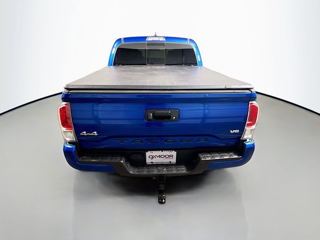 Used 2018 Toyota Tacoma Limited image 6