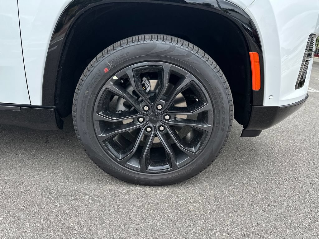 New 2026 Jeep Grand Wagoneer Summit AWD/4WD image 14