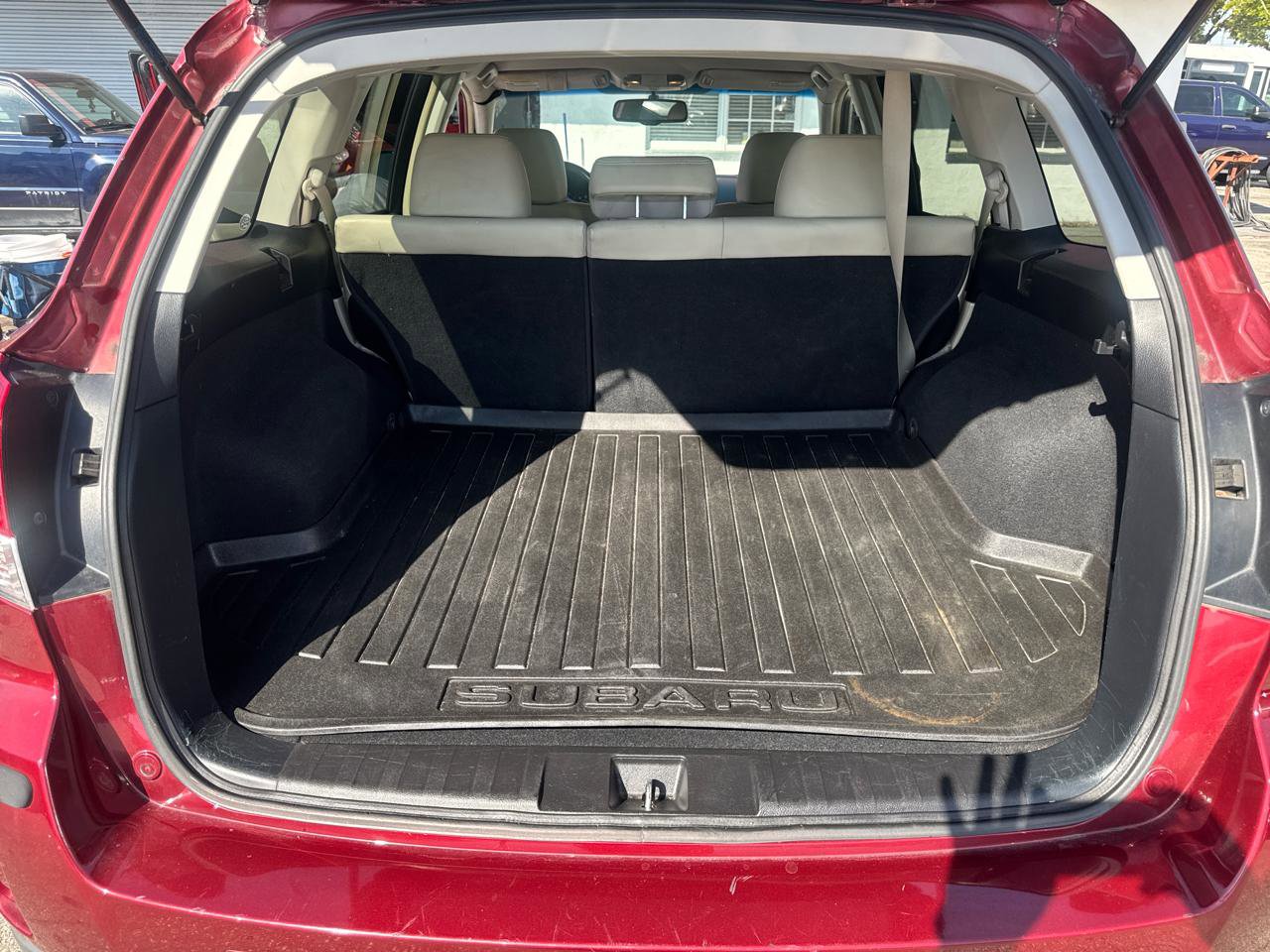 Used 2013 Subaru Outback 2.5i Limited AWD/4WD image 9