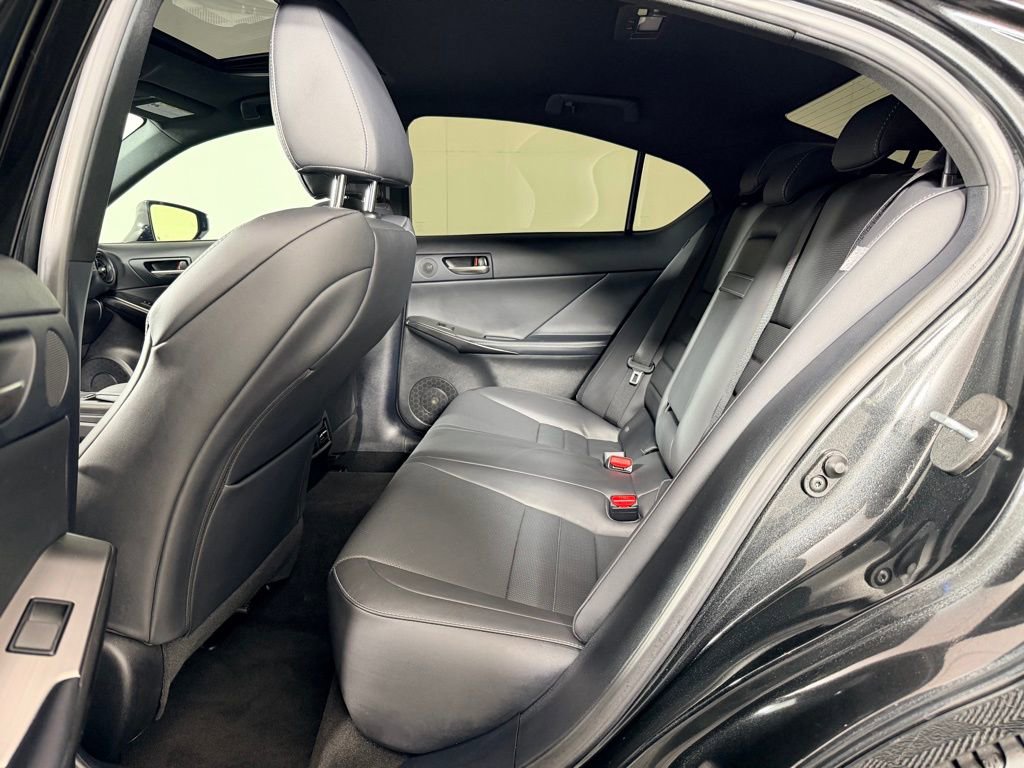 Used 2024 Lexus IS 500 image 27
