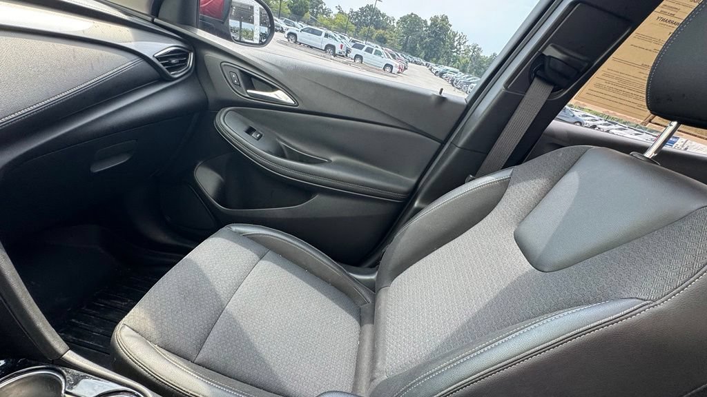 Used 2020 Buick Encore GX Select w/ Experience Buick Package FWD image 22