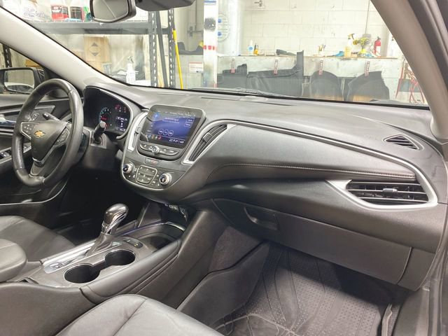 Used 2022 Chevrolet Malibu LT w/ Leather Package image 28