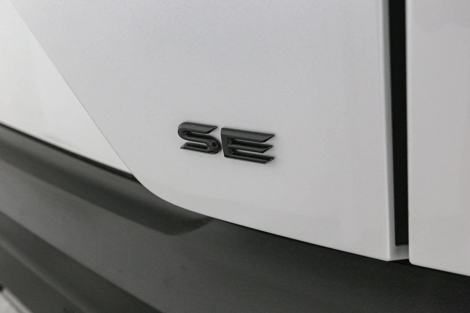New 2026 Toyota C-HR AWD/4WD image 12