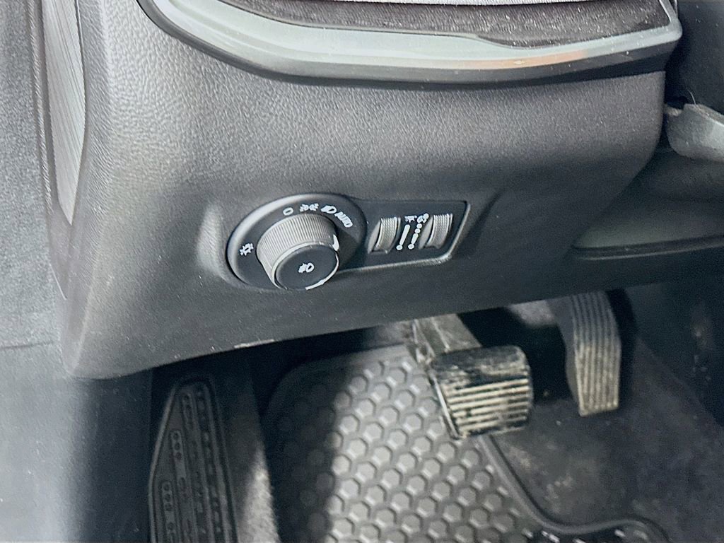 Certified 2022 Jeep Compass Latitude w/ Convenience Group image 18