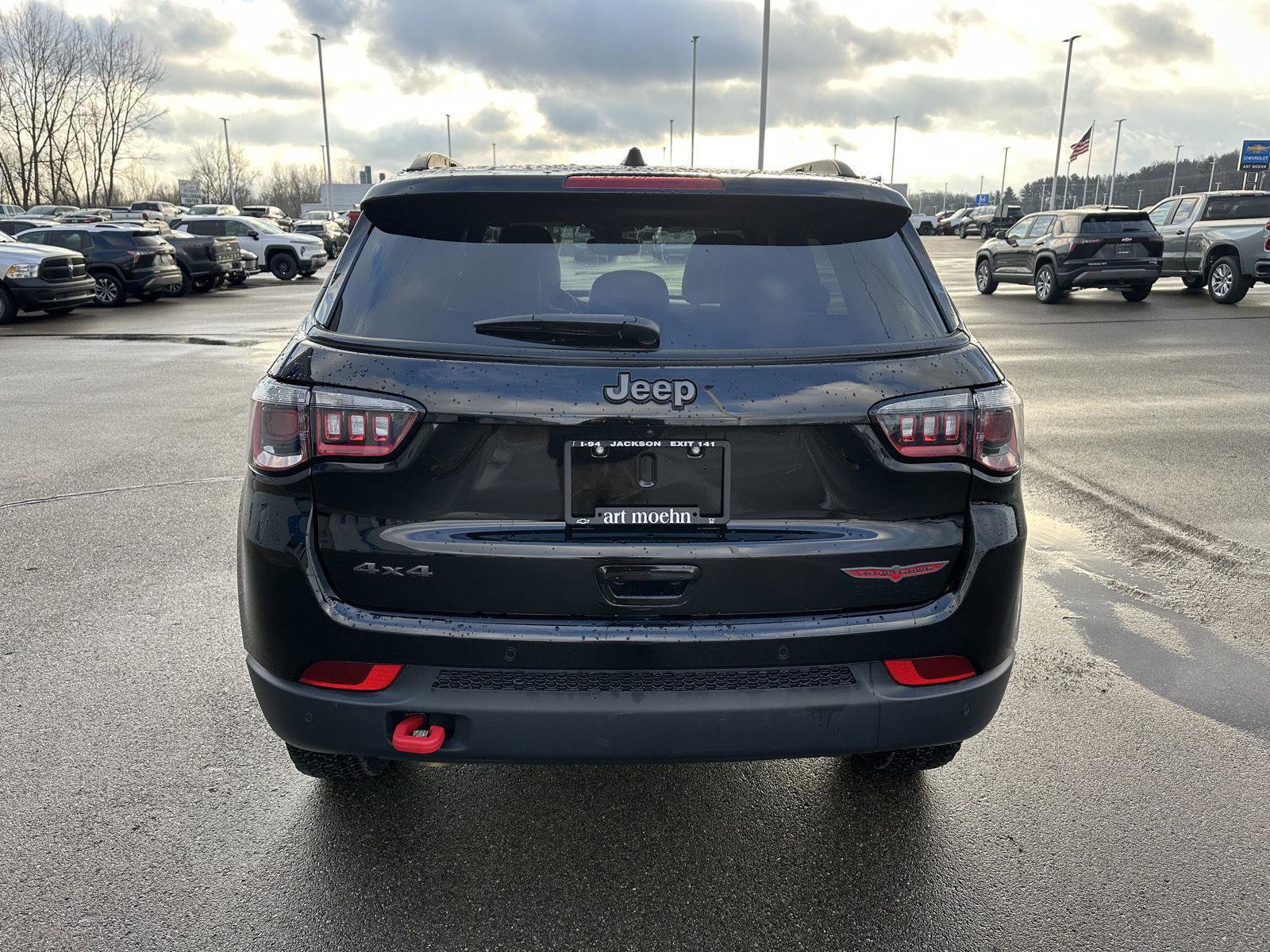 Used 2025 Jeep Compass Trailhawk AWD/4WD image 4