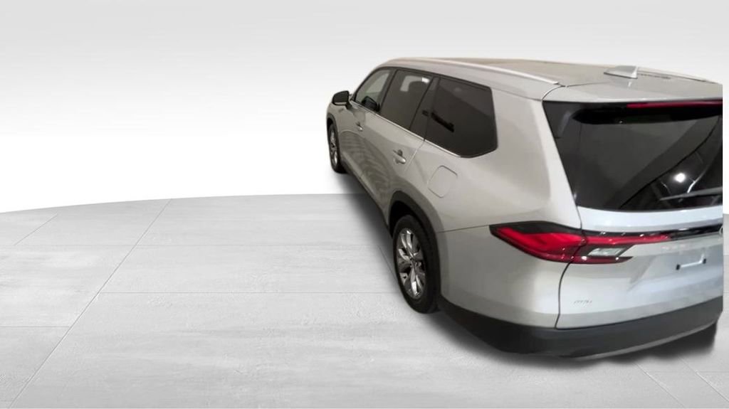 Used 2024 Toyota Grand Highlander Platinum image 12