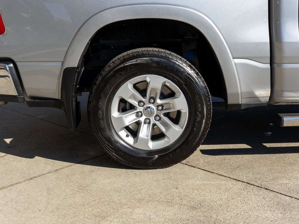 Used 2019 RAM 1500 Laramie image 34