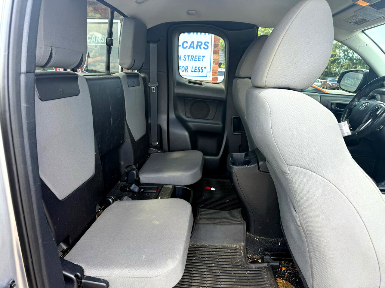 Used 2017 Toyota Tacoma SR5 image 21