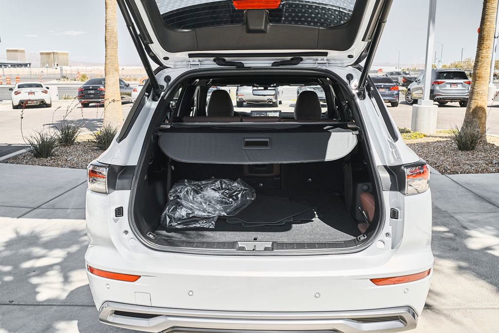 Used 2025 Mitsubishi Outlander SEL AWD/4WD image 10