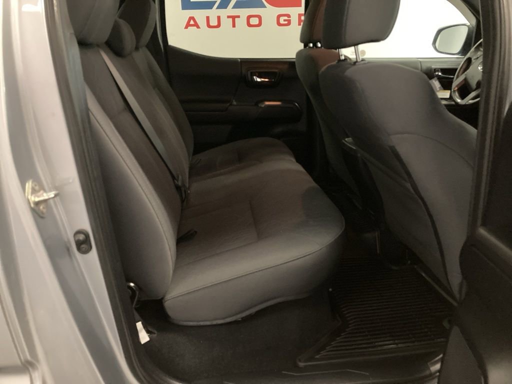 Used 2019 Toyota Tacoma TRD Off-Road AWD/4WD image 34